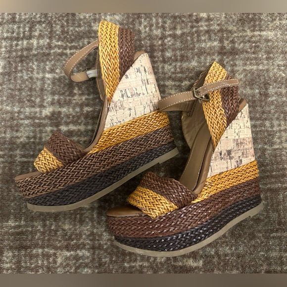 Colorful Cork Braided Mossimo wedges - Picture 6 of 9